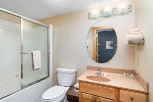 Studio Village view room in East Bay Suites