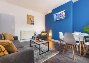 Sedgley-wolverhampton-contractors -4 Beds-parking - Sedgley