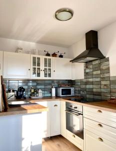 Klimatyczny dom z widokiem na Babią - kominek i ogrodzenie