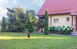 Stunning Home In Golubie With Wifi - 戈鲁别