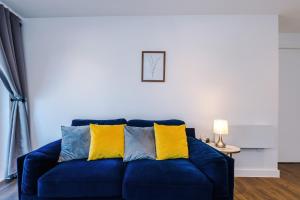Digital Nomad HQ Stylish Flat, Workspace & WiFi