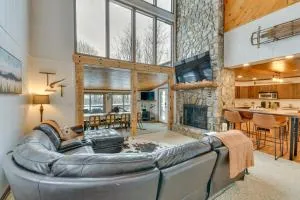 6 Mi to Skiing Home with Hot Tub in Seven Devils! - Seven Devils