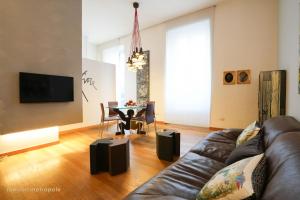 Garibaldi Center Apartment