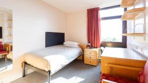 Standard Single Room with Shared Bathroom room in Pollock Halls - Edinburgh First - Campus Accommodation