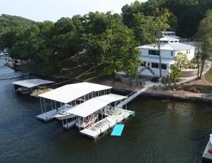 White house - Laurie