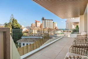 ViVi Homes - Jade Beautiful Apartment with Spa, Pool and Cinema 200 meters from the beach