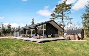 4 Bedroom Stunning Home In Bording