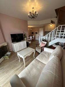 Apê Rosa no Castelo para Família