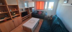 Apartament 3 camere Etaj 6 Strada Rozelor