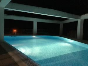 Sun Studio Vista Panorâmica e Piscina Varadouro