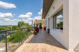 Maisons de vacances House with swimming pool near Lyon : photos des chambres