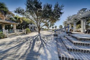 2 Driftwood Lane
