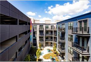 Spacious 10BR 10BA combined Apartments Near Downtown Cincinnati