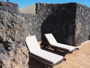 Luxury Canarian villa with large pool and guesthouse