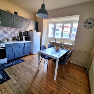 Spacious 3 bedroom apartment, close to metro station