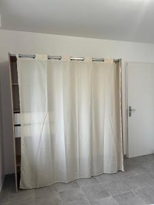 Appartement moderne et spacieux avec terrasse privée 1