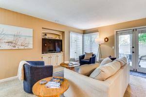 Resort Perks Beach Access Condo in Hilton Head