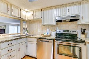 Resort Perks Beach Access Condo in Hilton Head