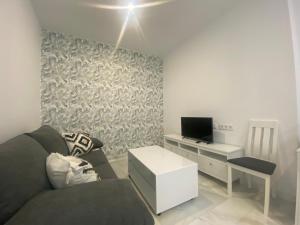 People Homes Clavel