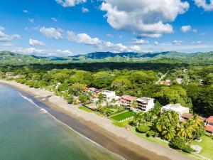 Beachfront Pool 5 BD Villa