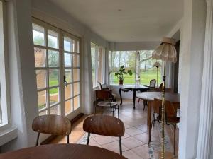 Særpræget & teatralsk villa, med skøn udsigt