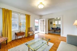 Walk to The Grandin Theatre Roanoke Unit with Yard! - Cave Spring