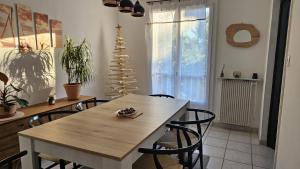 Calme, vue st Victoire, proche centre ville avec parking