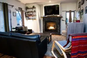 Lily Glacier Suite - RARE Downtown Location - سيكاموس