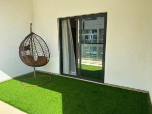 Sleek 1BR in DSO, Dubai