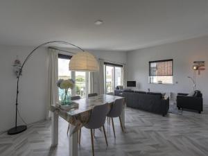 Beachside apartment with balcony