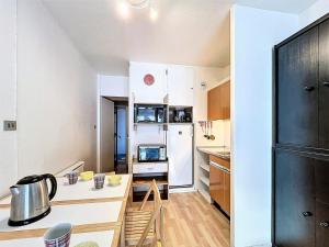 Résidence Cosmos - STUDIO 4 PERSONNES FACE AUX PISTES MAE-9264