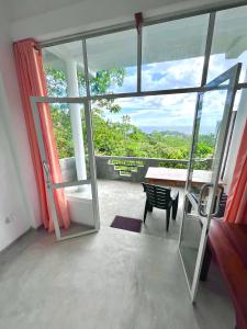 Unawatuna Sea Face Villa - 04