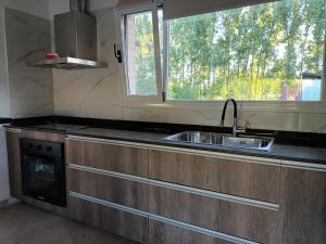 Casa de Campo Benegas con cochera y parrilla