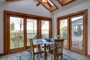 Lakeside Couples Escape with Dock in Newport! - Stanstead Plain