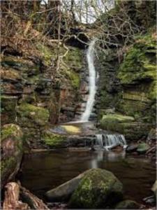 Cheerful 2 bedroom town house in Lancashire