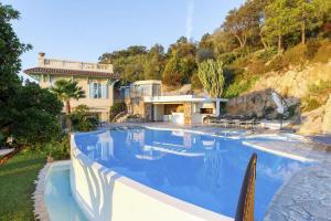 Villas Villa Oneiro, vue imprenable a Theoule-sur-mer : photos des chambres