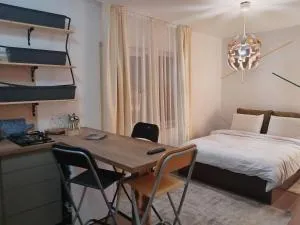 Stone Friendship - Biled