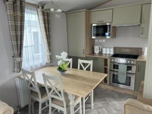 Firecrest Cove Thornwick Bay, Flamborough