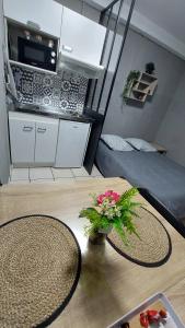 Appartements Charmantstudio avec balcon : photos des chambres