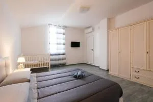 Villa Ghillini - 雷诺河畔卡萨莱基奥