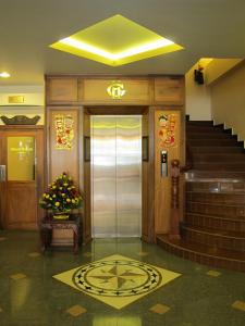 Golden House International Hotel