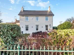 The Granary Villa - 斯托桥