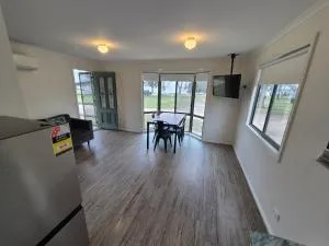 Eagle Point Caravan Park - Dargo