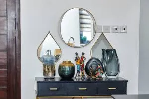 iFORA Homes- Stylish 3 Bedroom Condo near A&C Mall - Otele