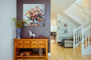 Stylish, Spacious 5BR House at Franklin - Bywong