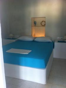 Gorgona Ios Greece