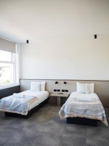 Deluxe Family Room room in Beach Road Hotel