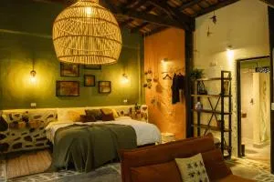 Peaceful rustic cabin steps from town - Hispania