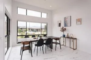 Bright and Chic House at Throsby with 4 Bedrooms - Bywong