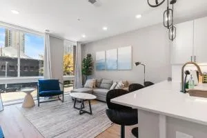 Sleeps 6 - Pier Views - Near Fishtown and Old City - Ablett Village